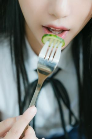狠狠88色狠狠色综合久久伊人_HD完整在线观看