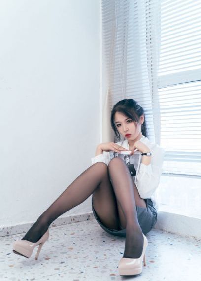 亚洲丰满大乳美女hd_4K最新电影在线观看