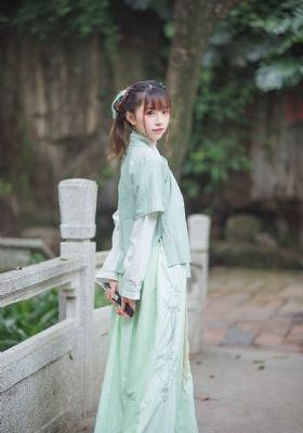 中文女同性用假阳具性爱A片_BD英语高清完整版