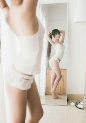 久久久鲁鲁爱_BD在线播放