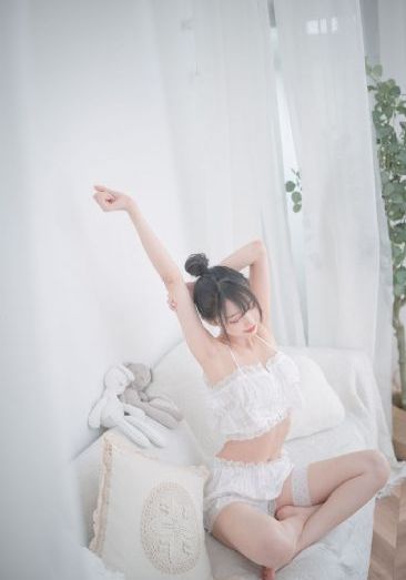欧美精品综合视频_BD韩语高清完整版播放